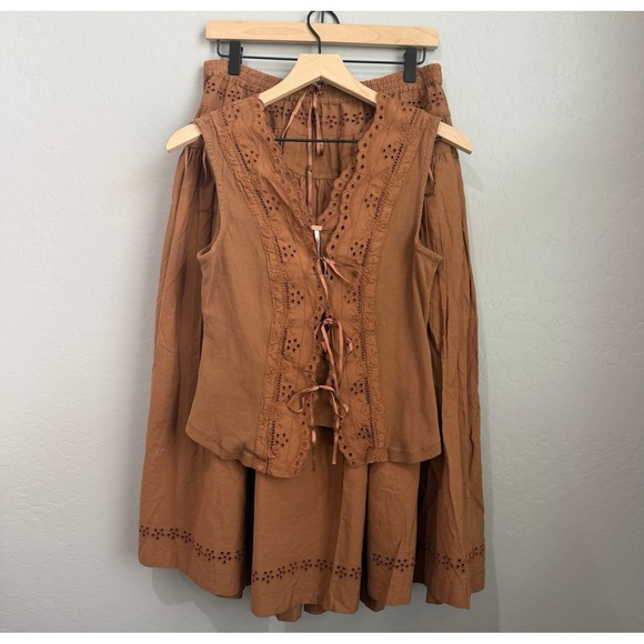 Free People Tie Front Lace Gesibelle 2-Piece Set Brown Macadamia Medium NWT $168 - Picture 4 of 6